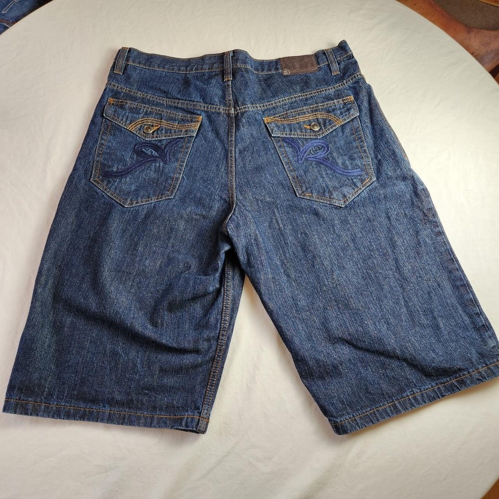 Rocawear Mens Blue Denim Jeans Shorts Jorts Embroidered Pockets Size 38 Baggy